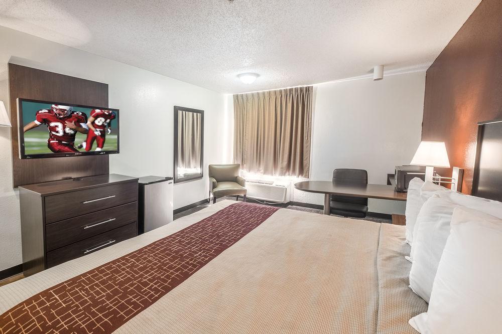 Red Roof Inn & Suites Savannah Airport Пуулър Екстериор снимка