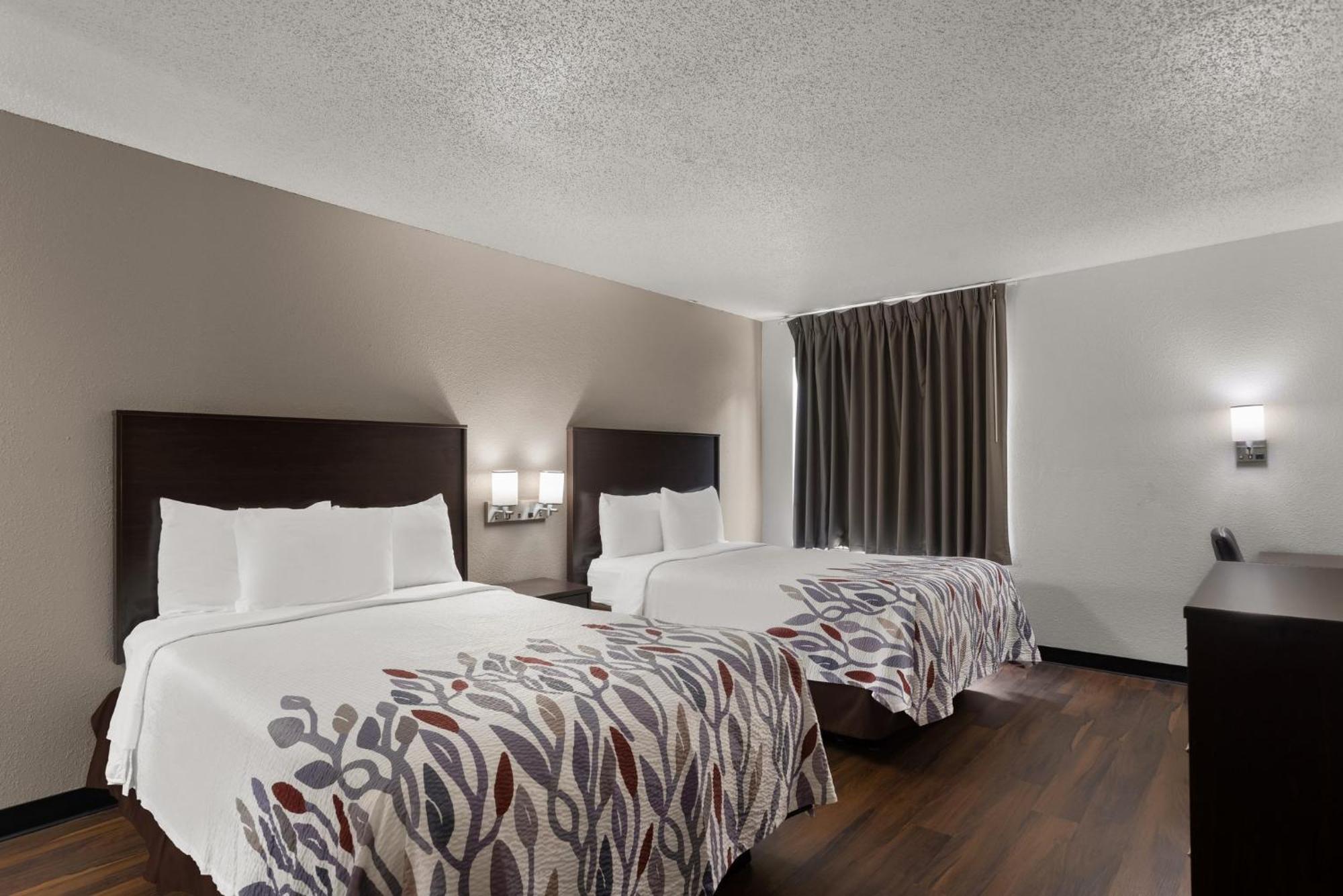 Red Roof Inn & Suites Savannah Airport Пуулър Екстериор снимка