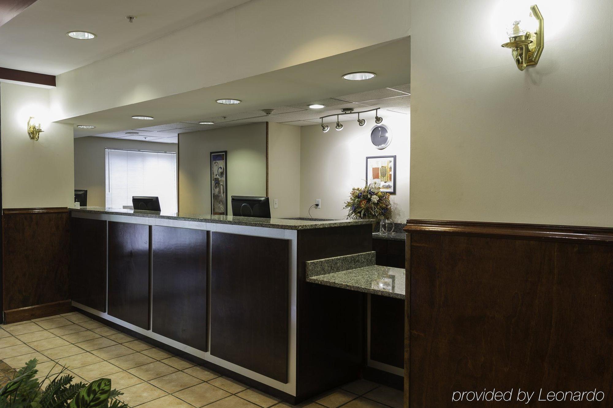 Red Roof Inn & Suites Savannah Airport Пуулър Екстериор снимка