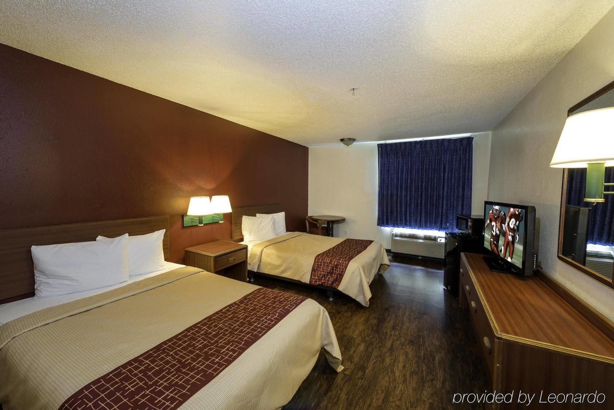 Red Roof Inn & Suites Savannah Airport Пуулър Екстериор снимка