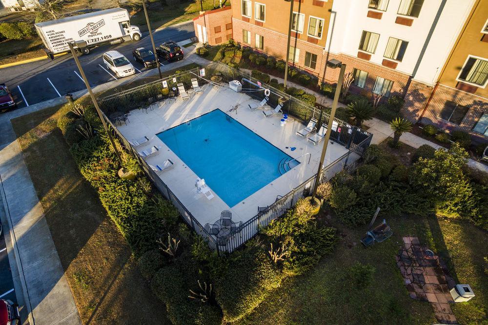Red Roof Inn & Suites Savannah Airport Пуулър Екстериор снимка